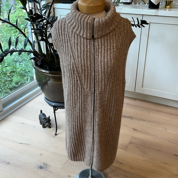 VGUC Vince long 2 way zip front soft chunky knit high neck sleeveless cardigan - Picture 2 of 9